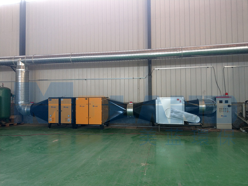 ����܇(ch��)�g��ƿ�C��ע�ܙC�U��������������߻�����̿����һ�w�C�͑�(h��)�F��(ch��ng)